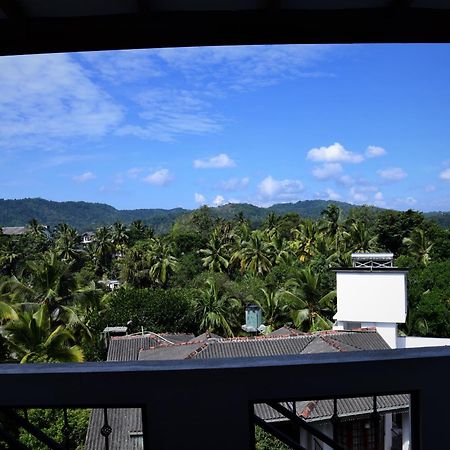 Saru Holiday Apartment - Upto 6 Guests Kandy Esterno foto