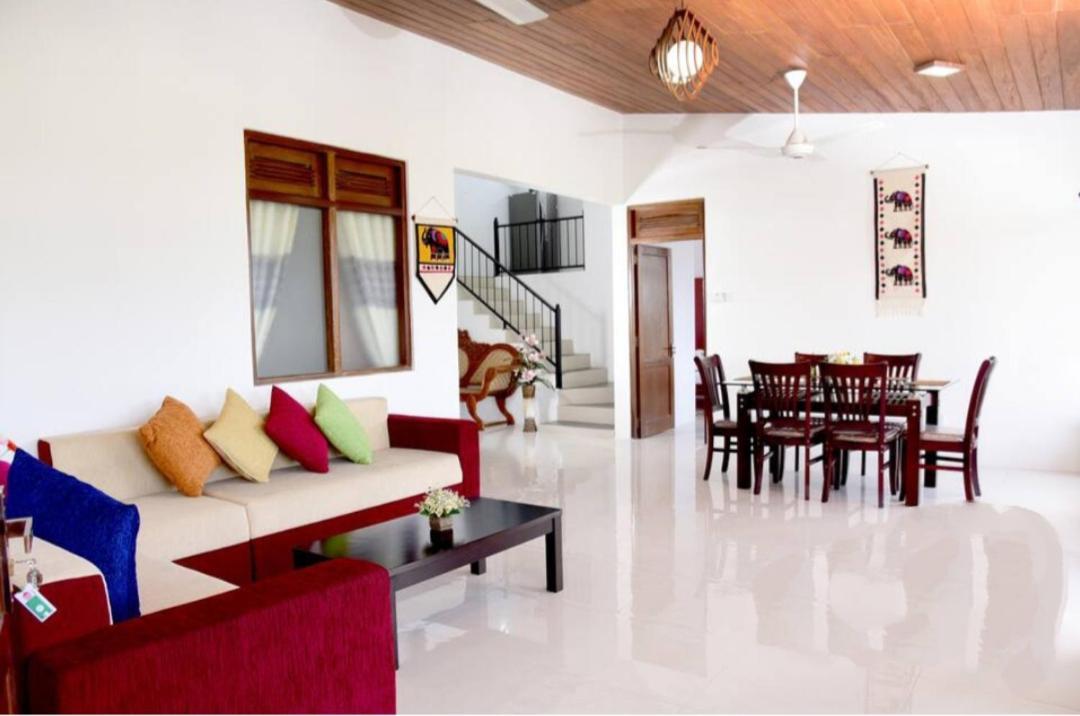 Saru Holiday Apartment - Upto 6 Guests Kandy Esterno foto