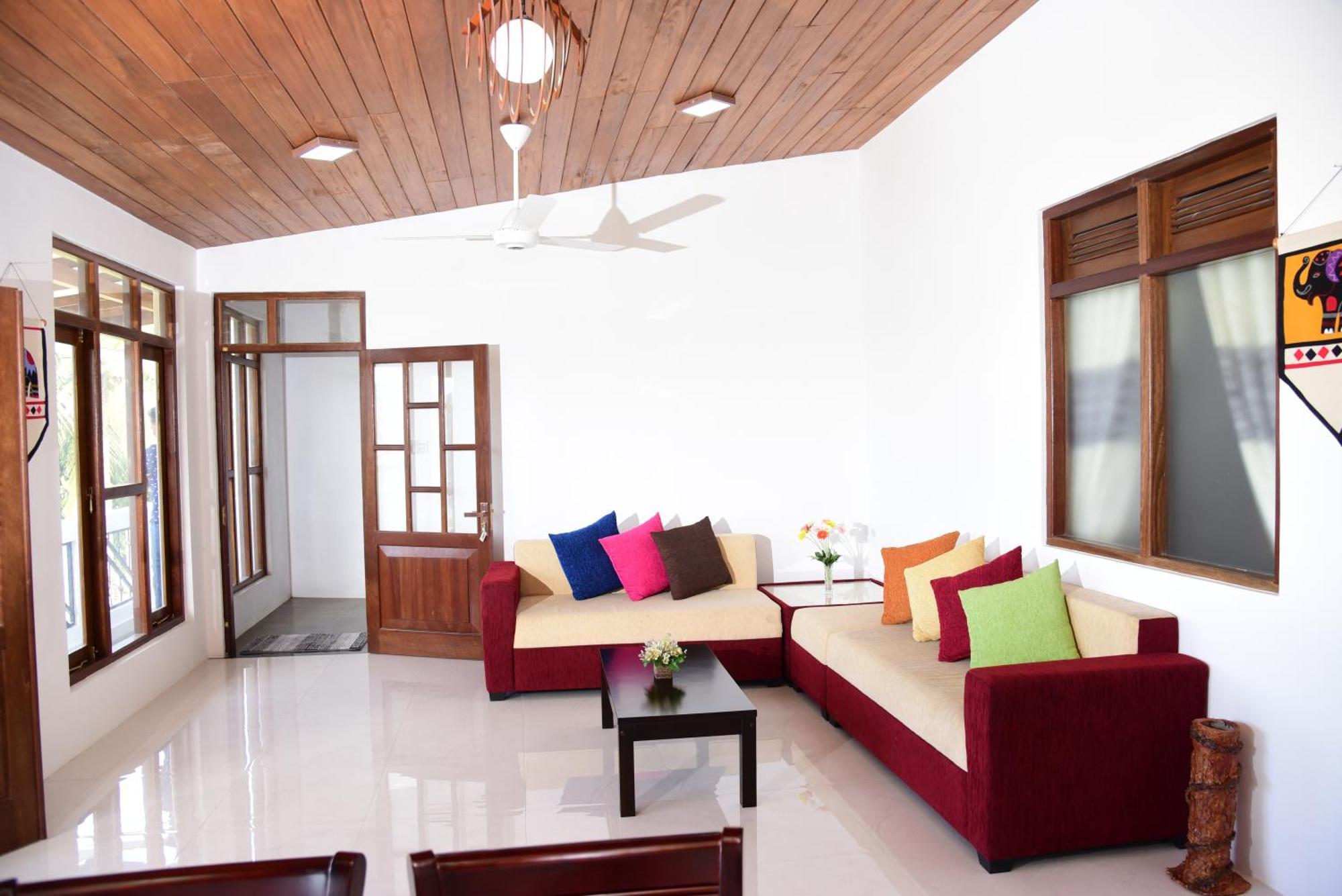 Saru Holiday Apartment - Upto 6 Guests Kandy Esterno foto